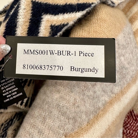 NWT Marcus Adler Super Soft & Fuzzy Scarf/Wrap Unisex Layer Burgundy/Beige/Black - Picture 10 of 13